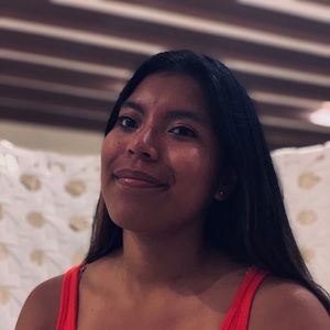 Meet your Posher, Camila